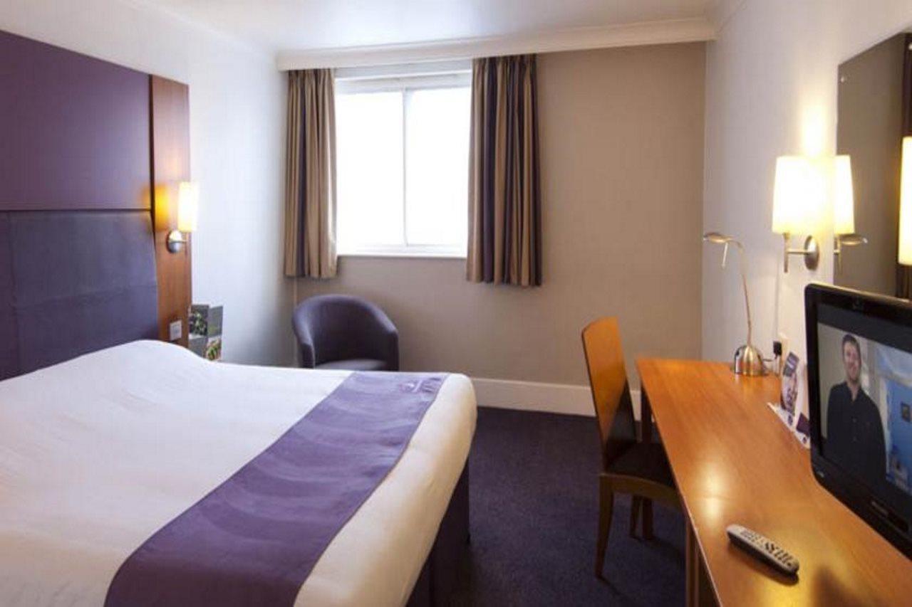 Premier Inn Castleford - Xscape, M62, Jct 32 Bagian luar foto